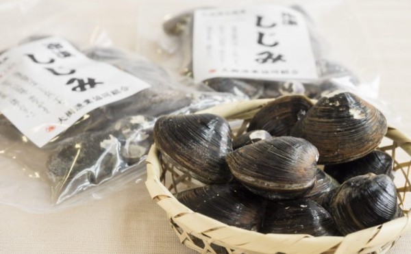 数量限定「幻の巨大しじみ」好評販売中！【道の駅コスモール大樹】